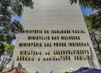 Guia orienta comunicação pública para igualdade de gênero Guia orienta comunicação pública para igualdade de gênero