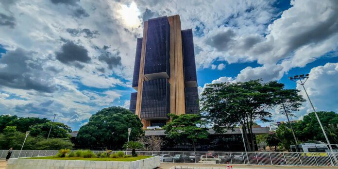 Boletim Focus: mercado reduz projeção da inflação para 4,9%