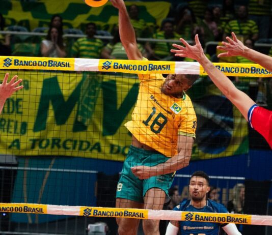 Brasil vence Chile na estreia pelo Sul-Americano de vôlei masculino Brasil vence Chile na estreia pelo Sul-Americano de vôlei masculino