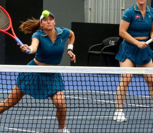 Naná e Victória caem, mas Luisa Stefani vai às semifinais do SP Open Naná e Victória caem, mas Luisa Stefani vai às semifinais do SP Open