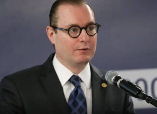 Zanin Determina Entrega De Celular De Vorcaro E Rebate Decisão De Mendonça Zanin Determina Entrega De Celular De Vorcaro E Rebate Decisão De Mendonça