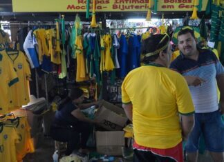 Vendas no comércio caem 0,8% em julho, com “ressaca” da Copa do Mundo