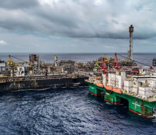Petrobras tem maior margem de lucro entre grandes petroleiras mundiais
