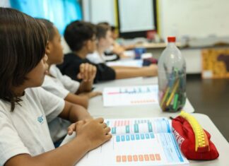Professores têm 8 mil vagas gratuitas para pós-graduação