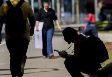 Percentual de jovens nem-nem no Brasil cai para 22,4%, mostra estudo